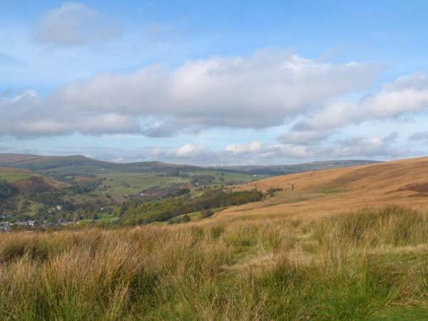 Knowle Lodge Mytholmroyd المظهر الخارجي الصورة