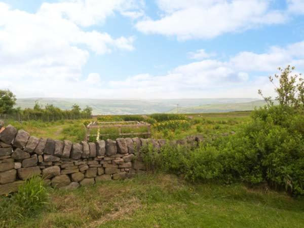Knowle Lodge Mytholmroyd المظهر الخارجي الصورة